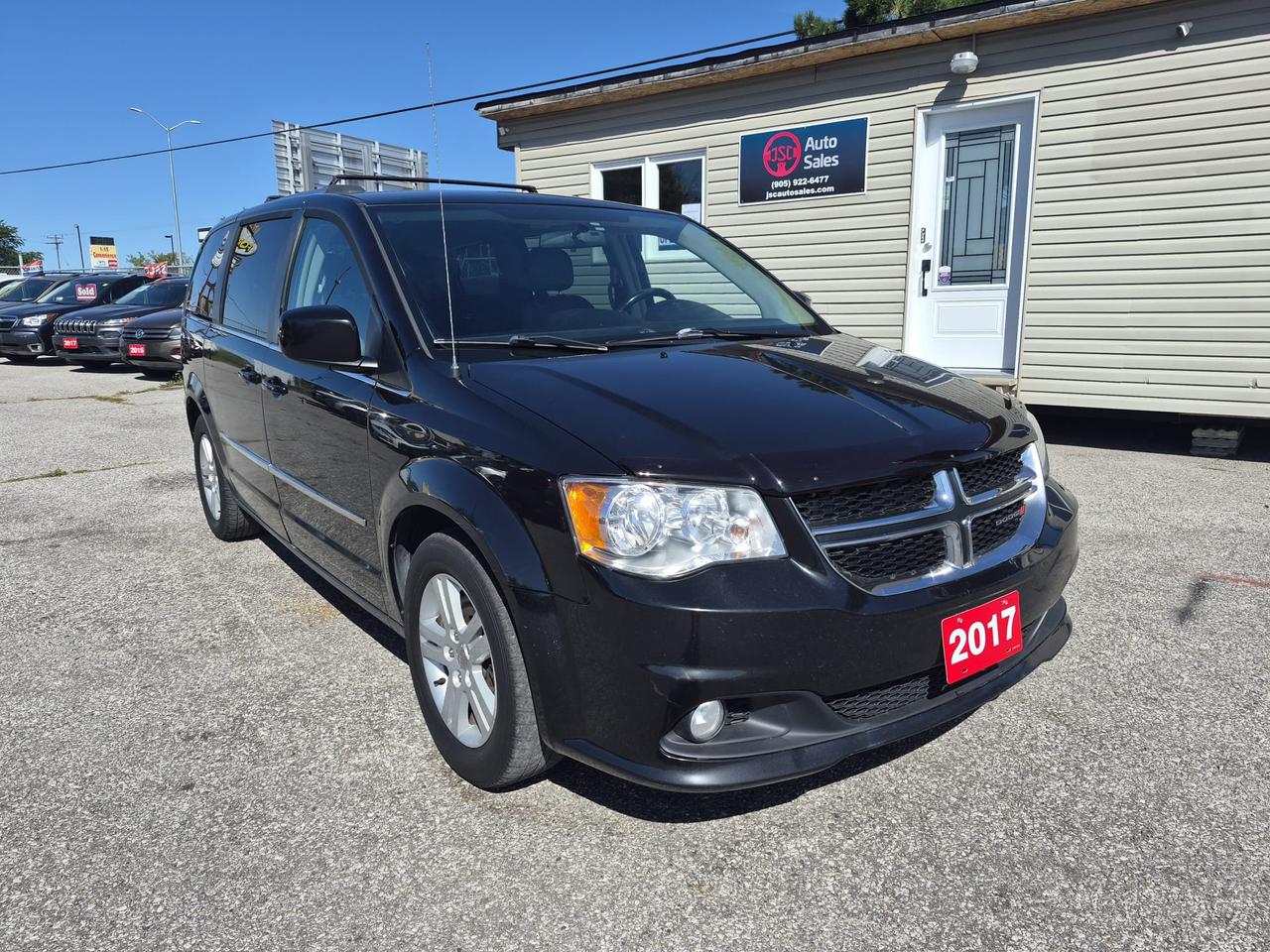 2017 Dodge Grand Caravan Crew Plus - Photo #1