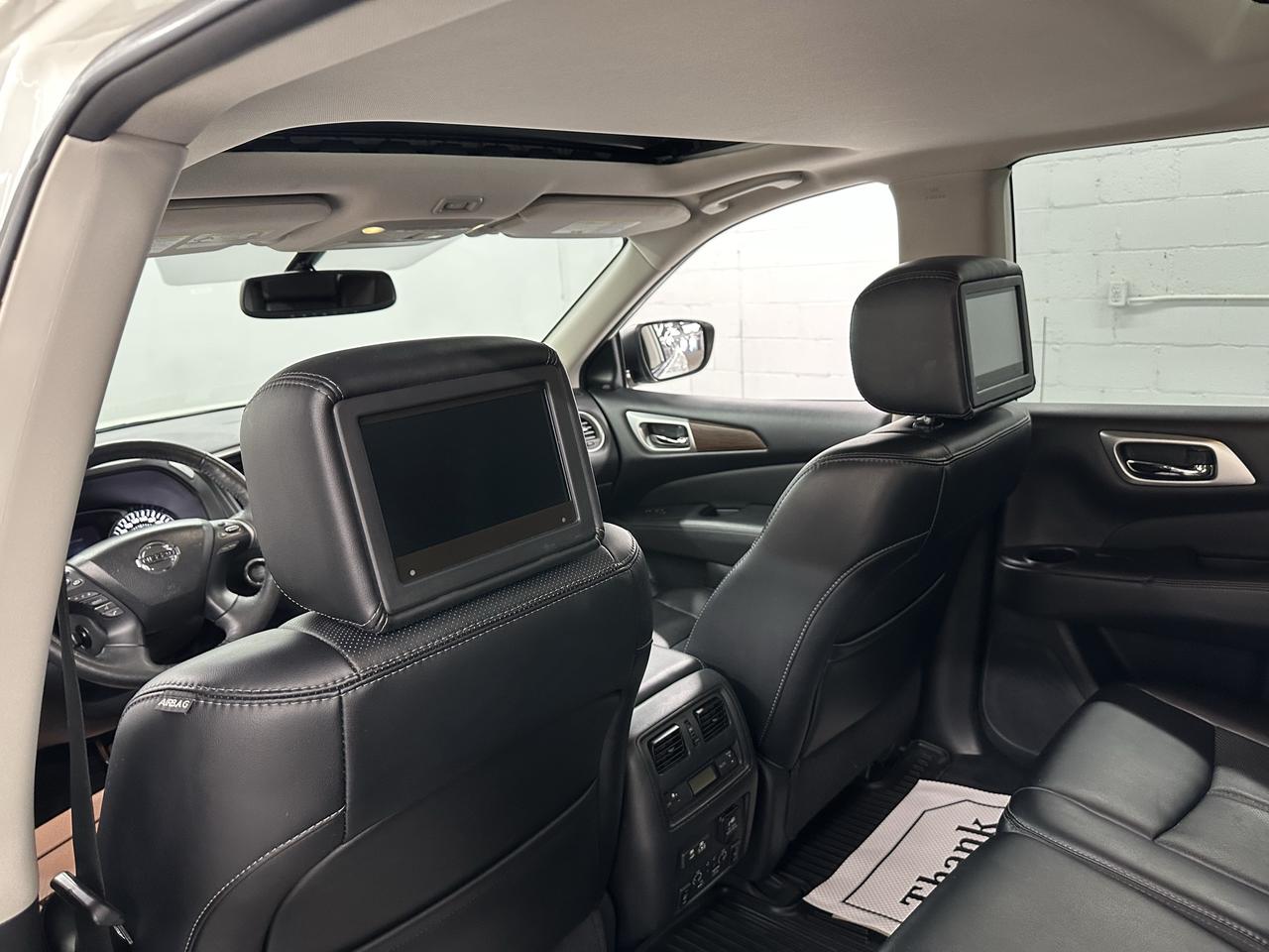 2019 Nissan Pathfinder Platinum Photo13