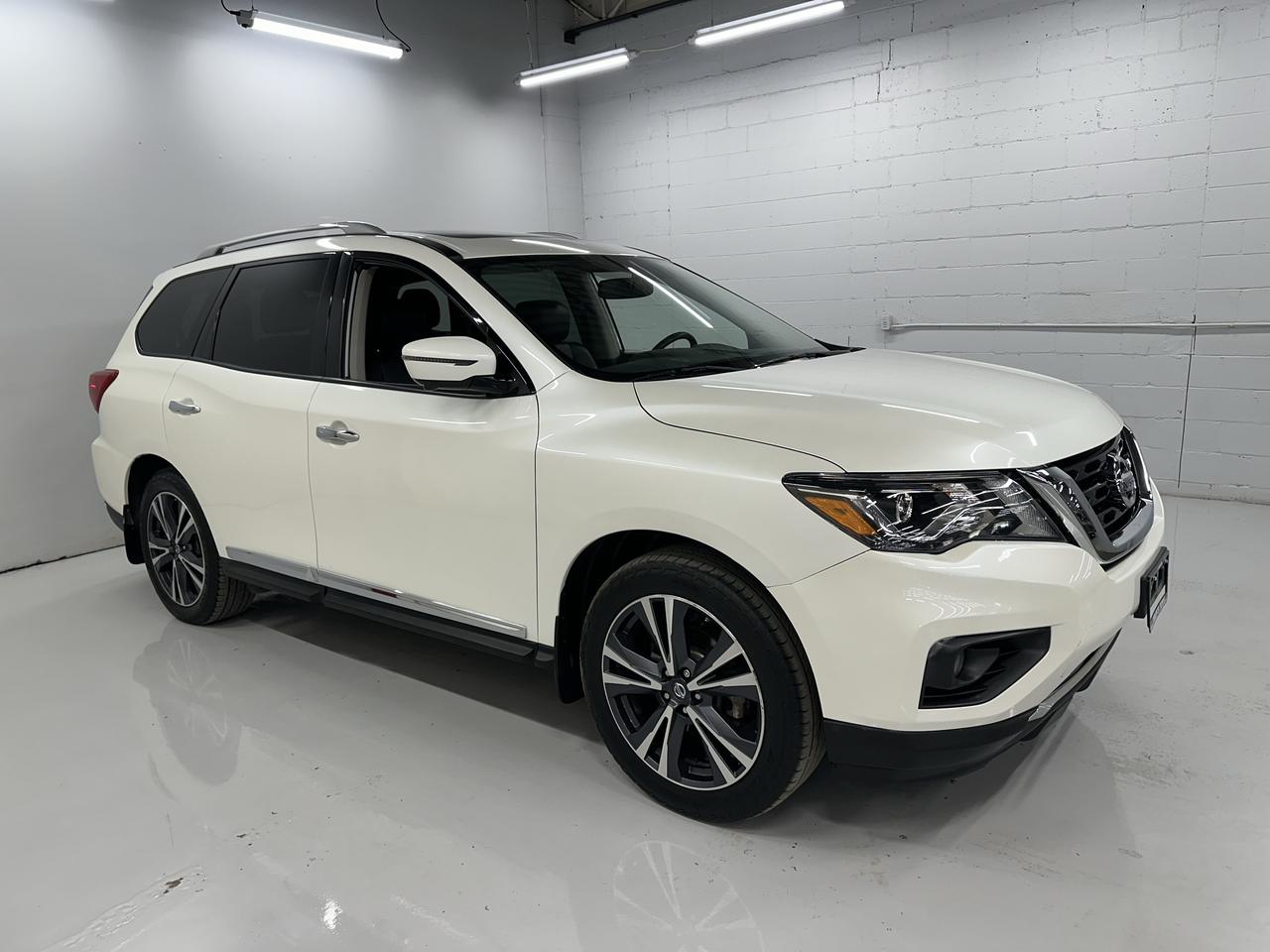 2019 Nissan Pathfinder Platinum Photo22