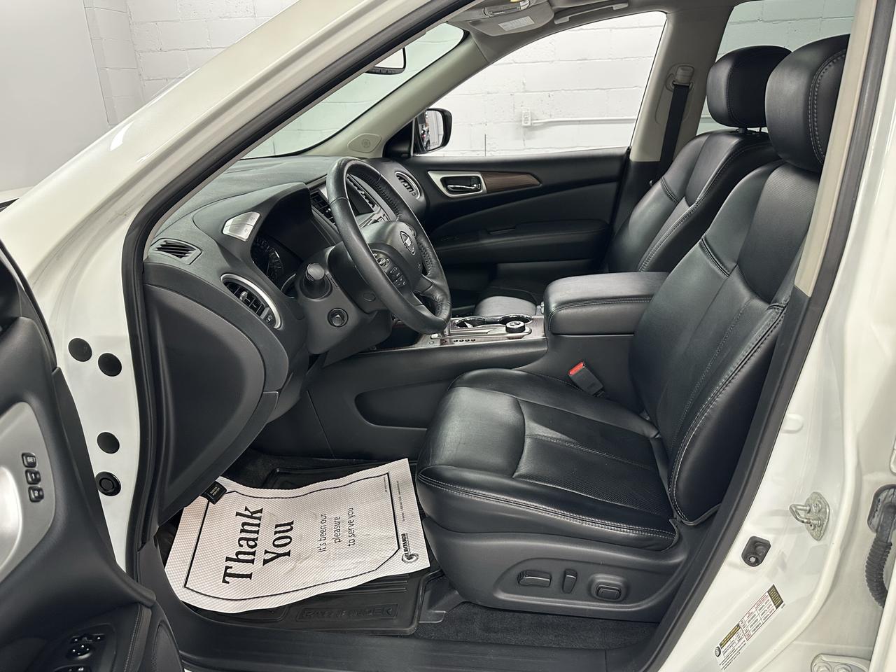 2019 Nissan Pathfinder Platinum Photo30