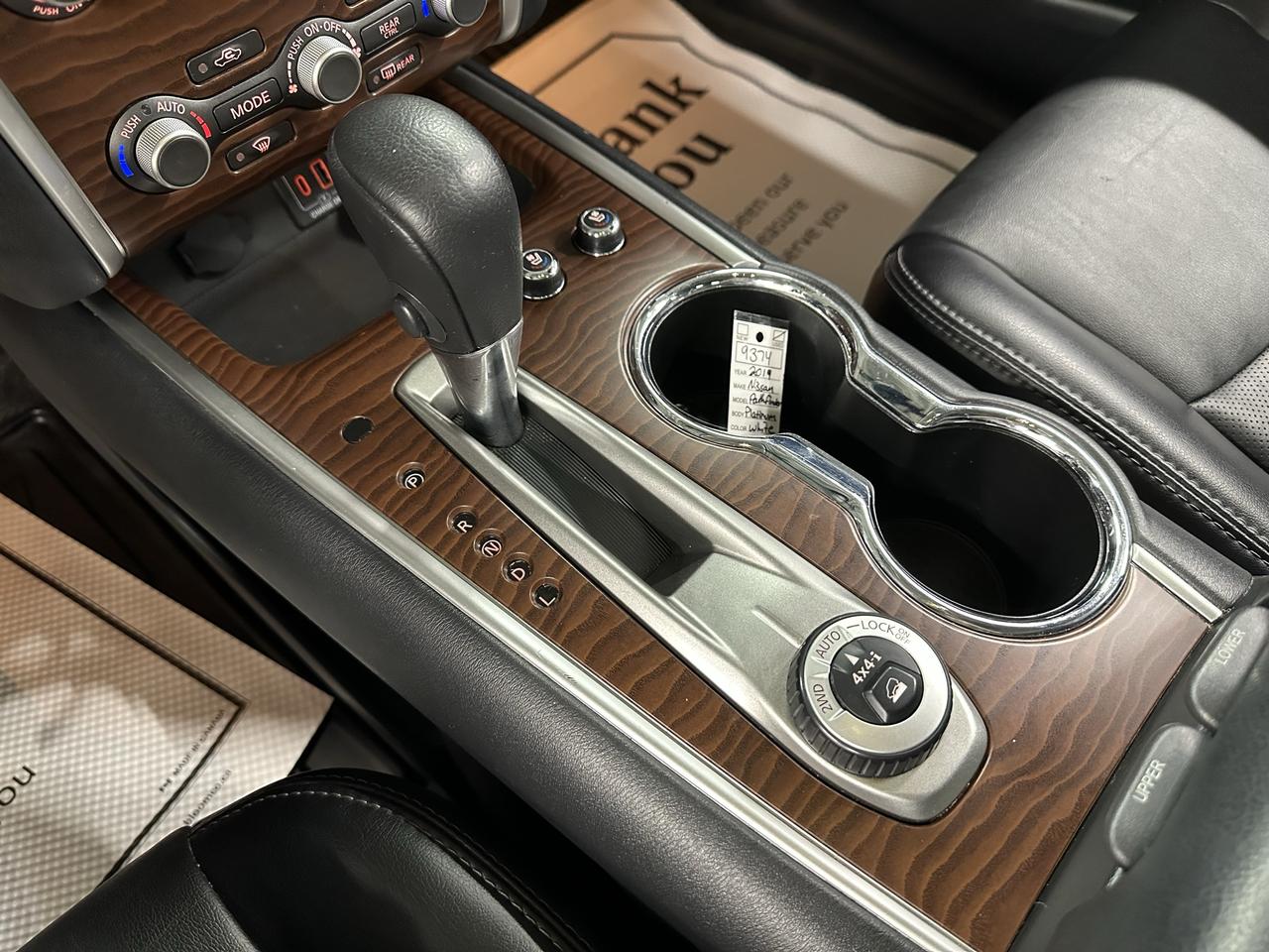 2019 Nissan Pathfinder Platinum Photo26