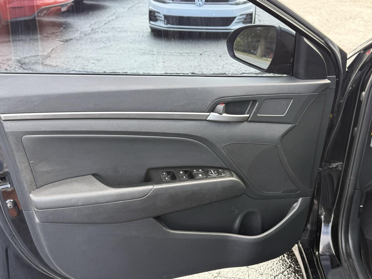 2018 Hyundai Elantra GLS Leather Loaded Photo