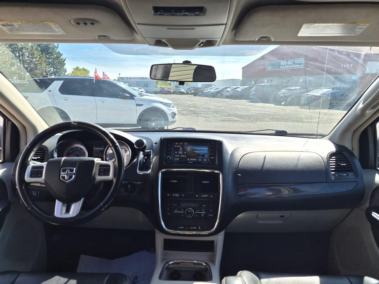 2017 Dodge Grand Caravan Crew Plus Photo
