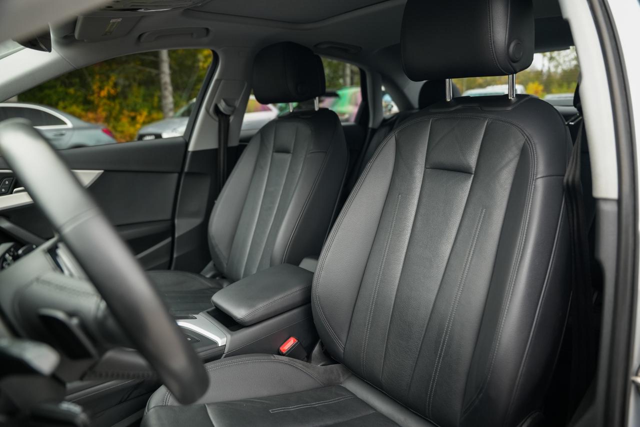 2017 Audi A4 2.0T Progressiv quattro Sedan Photo