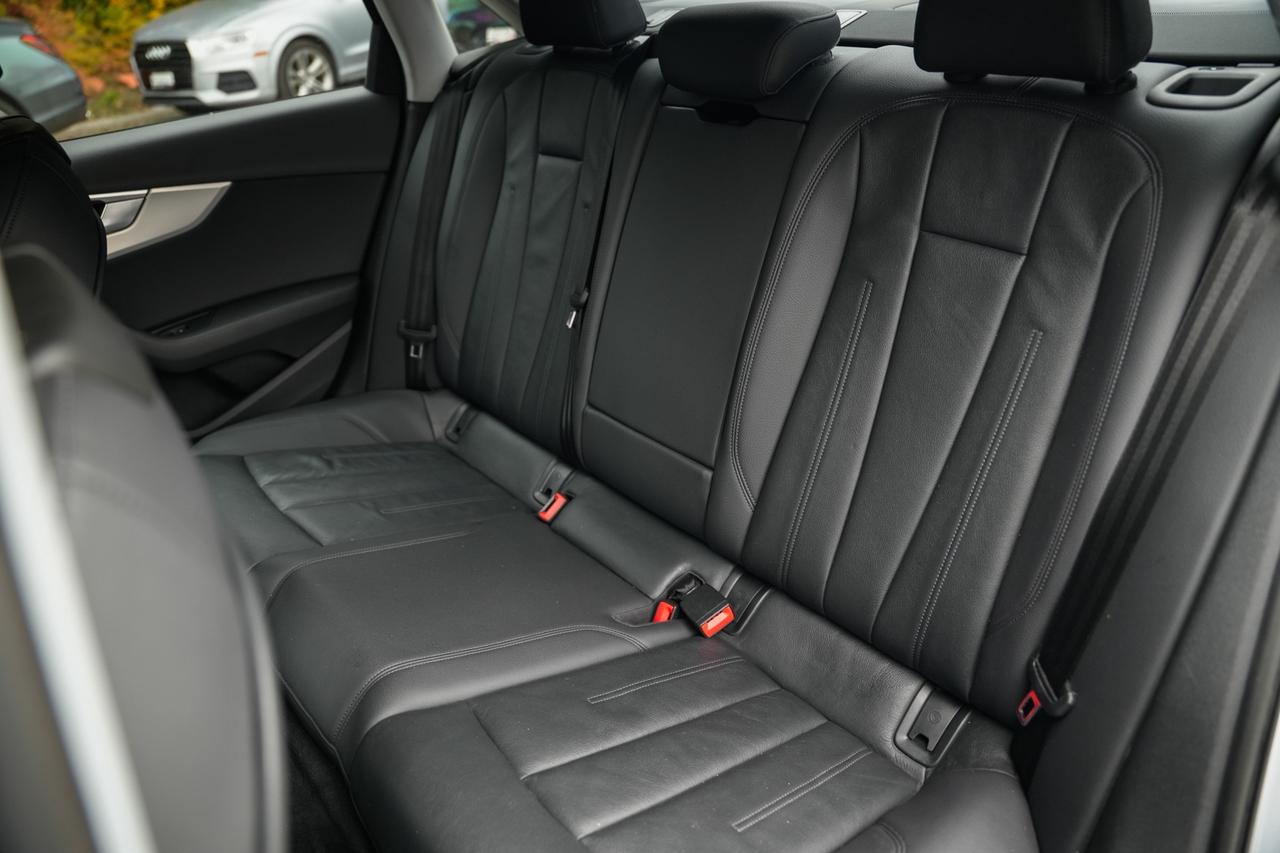 2017 Audi A4 2.0T Progressiv quattro Sedan Photo
