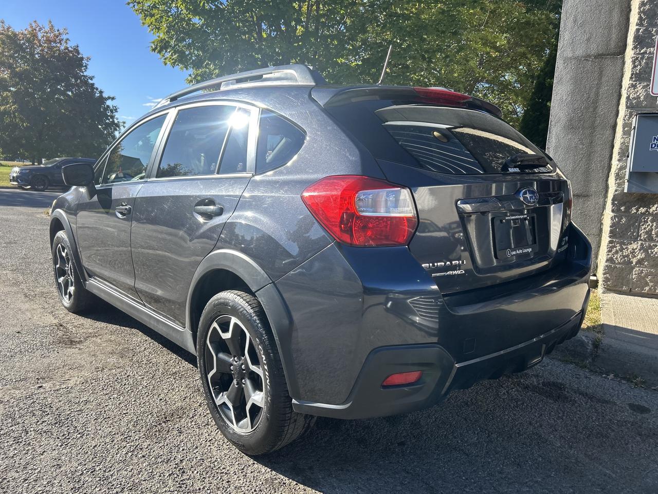 2015 Subaru XV Crosstrek AS-IS - AWD, HEATED SEATS, B/U CAMERA & MORE!! - Photo #3