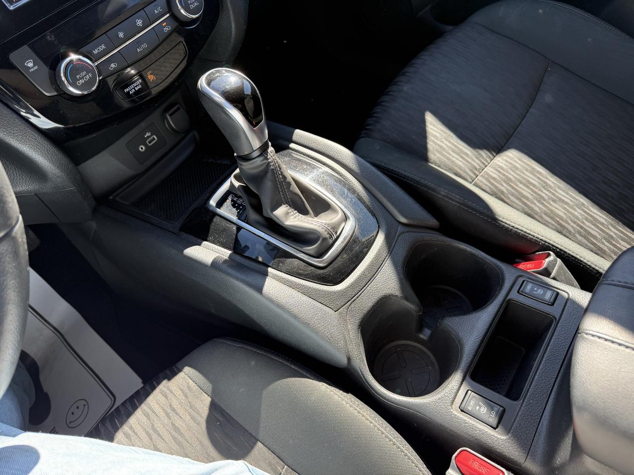 2020 Nissan Rogue AWD S Photo