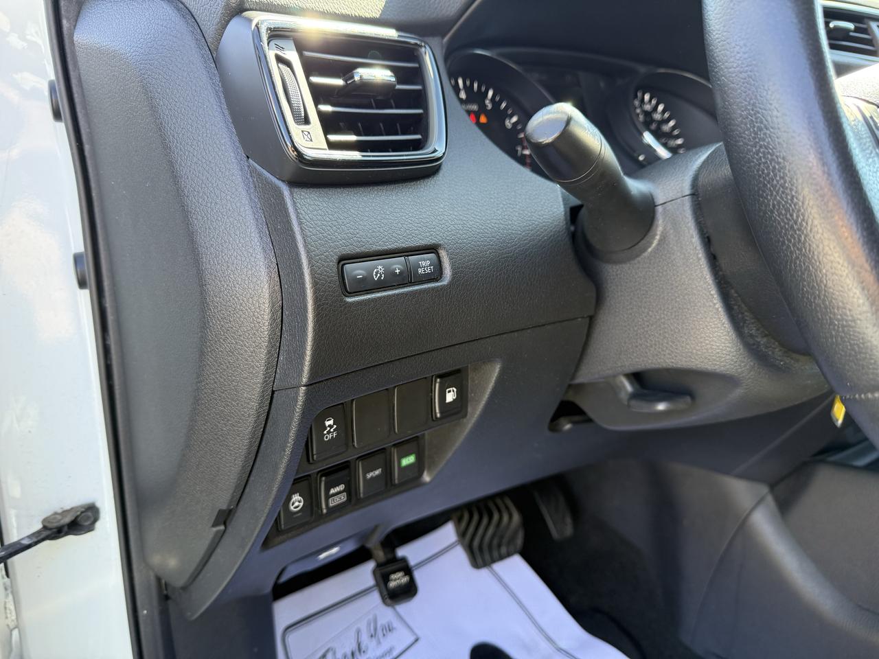 2020 Nissan Rogue AWD S Photo