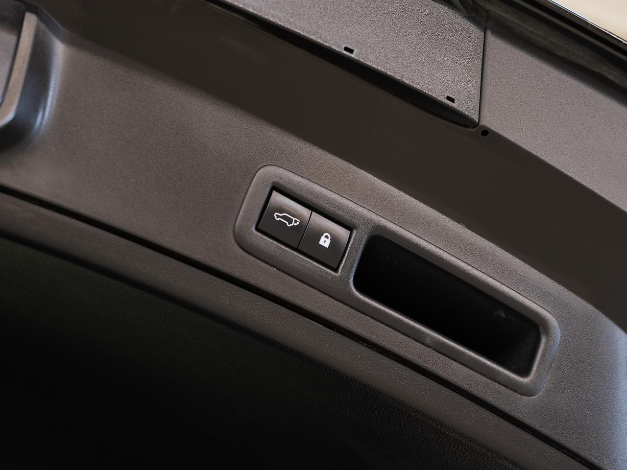 2020 Lexus UX 250 HYBRID  F-SPORT AWD | Sunroof | BSM | CarPlay Photo