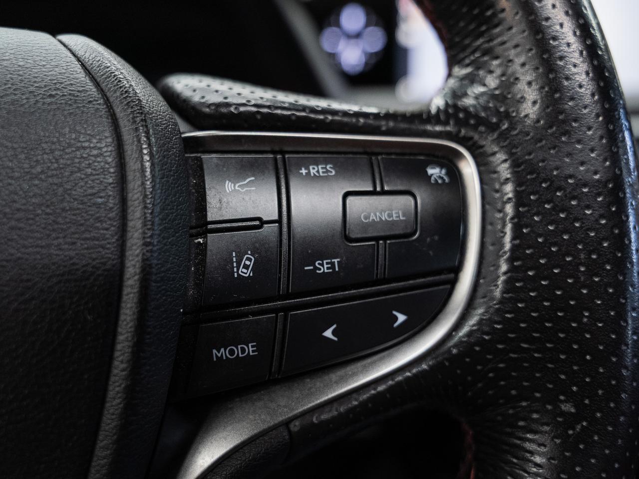 2020 Lexus UX 250 HYBRID  F-SPORT AWD | Sunroof | BSM | CarPlay Photo