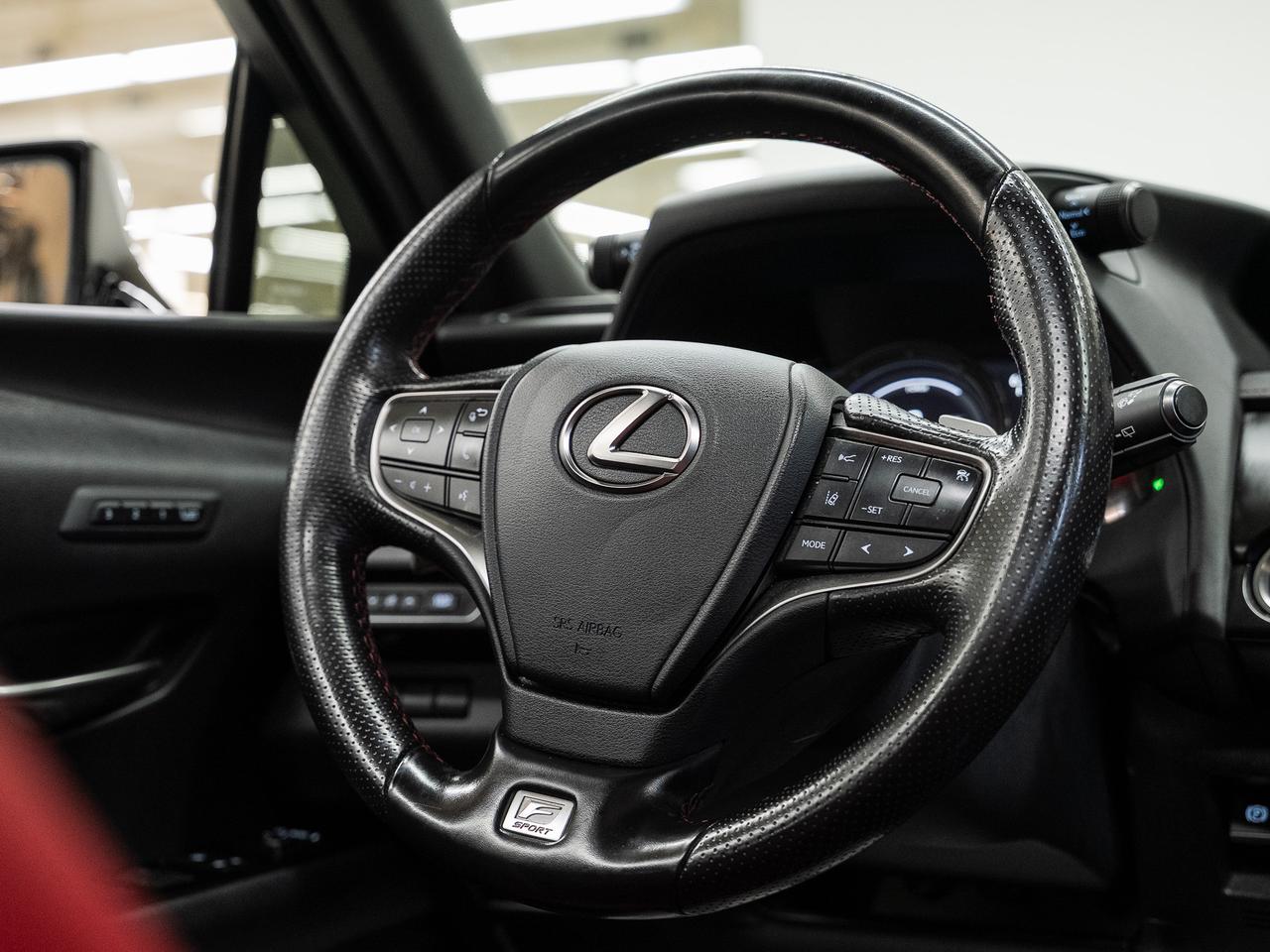 2020 Lexus UX 250 HYBRID  F-SPORT AWD | Sunroof | BSM | CarPlay