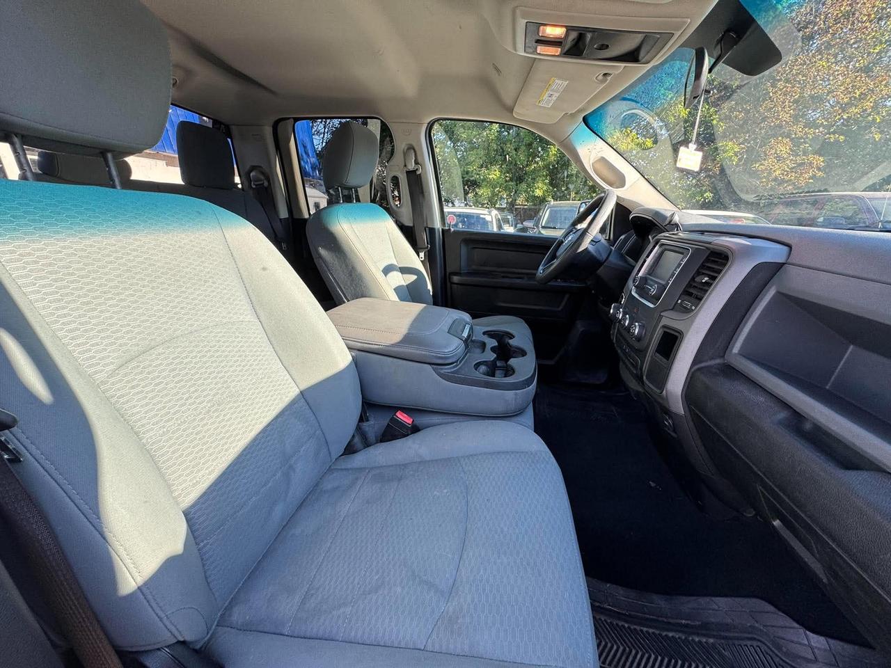 2019 RAM 1500 Classic ST 4x4 Quad Cab 6'4" Box - Photo #9