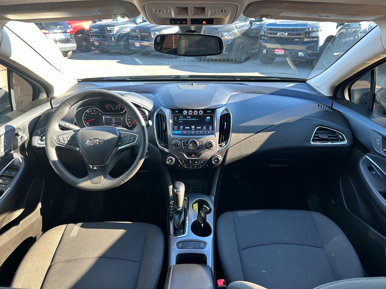 2018 Chevrolet Cruze LT Heated Cloth Sunroof BOSE XM BackupCam RemStart Photo