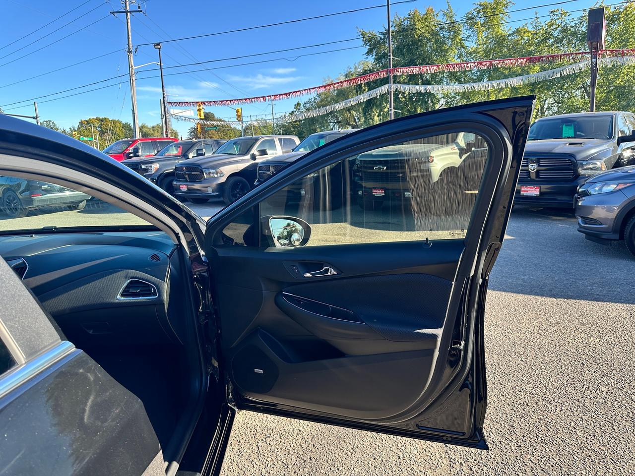 2018 Chevrolet Cruze LT Heated Cloth Sunroof BOSE XM BackupCam RemStart Photo