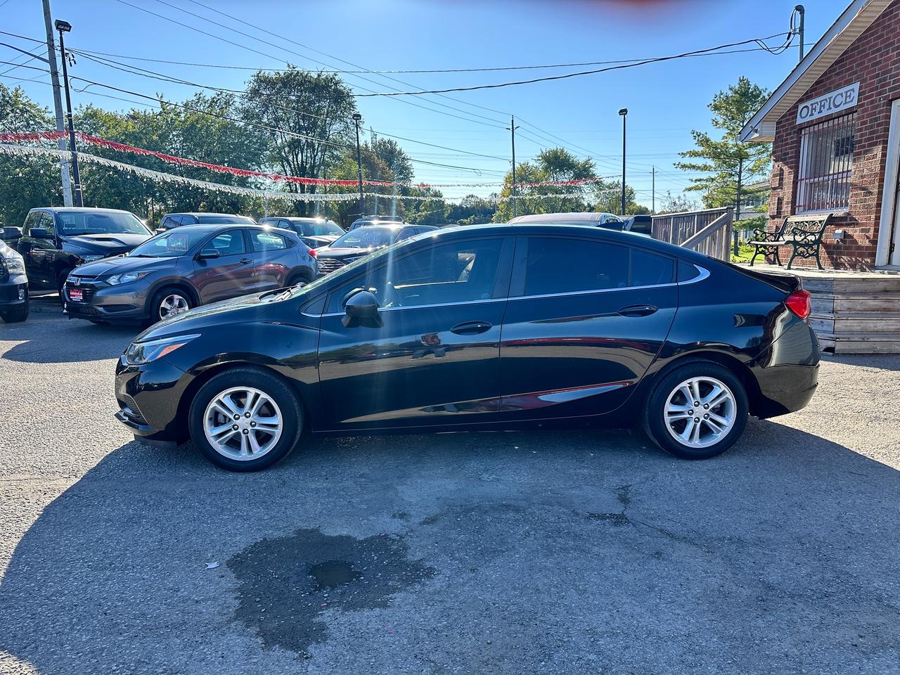 2018 Chevrolet Cruze LT Heated Cloth Sunroof BOSE XM BackupCam RemStart Photo