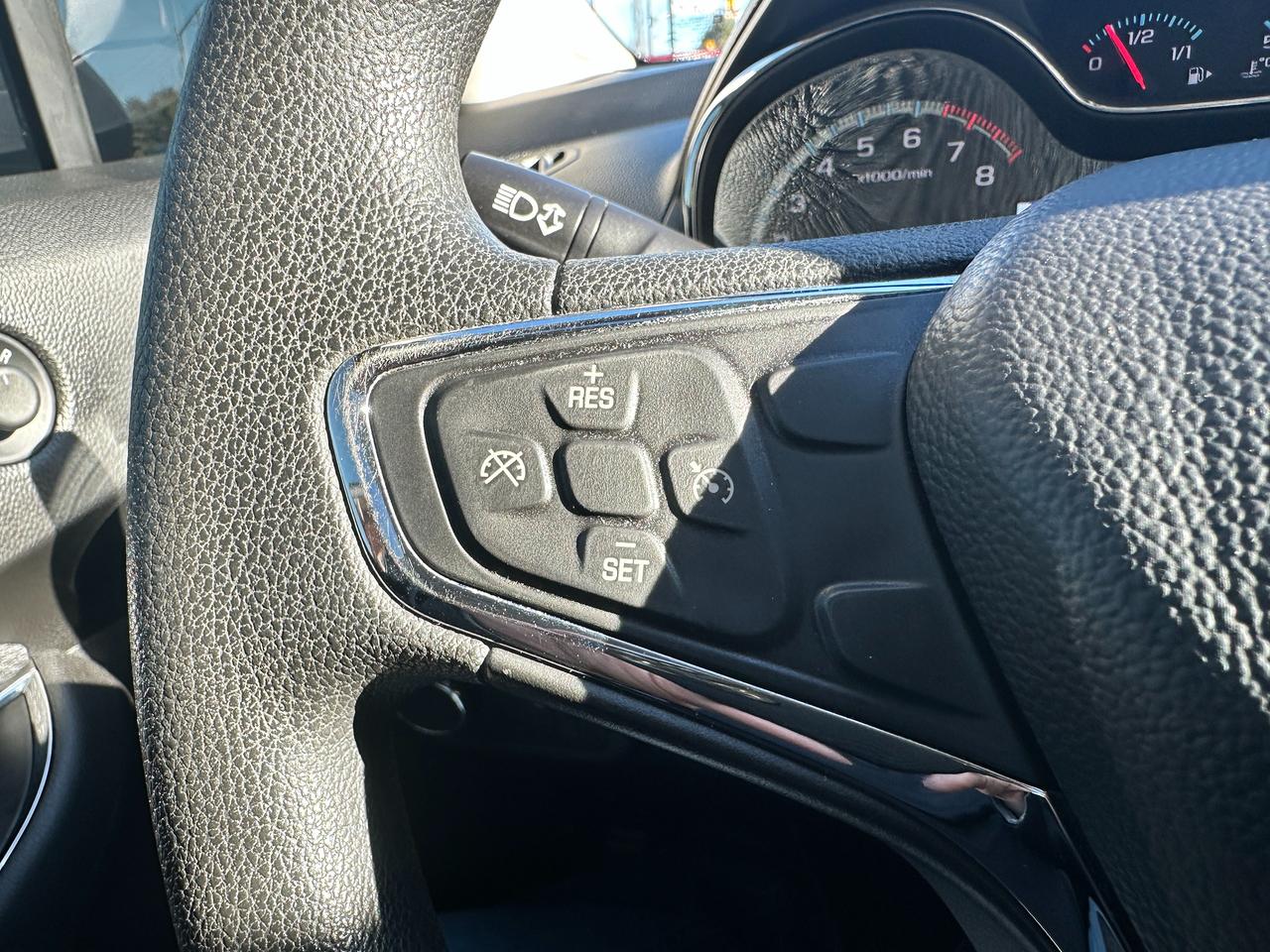 2018 Chevrolet Cruze LT Heated Cloth Sunroof BOSE XM BackupCam RemStart Photo