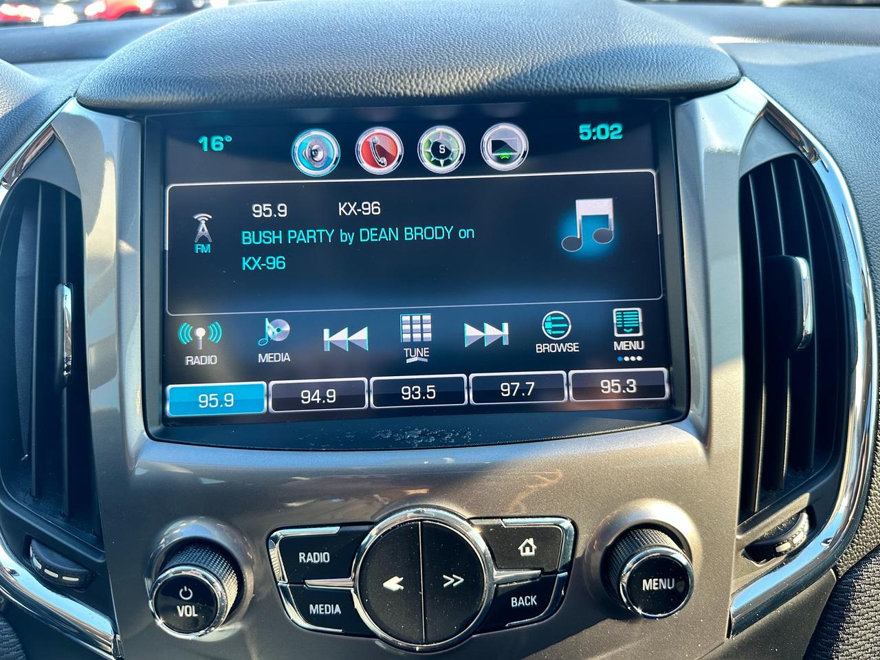 2018 Chevrolet Cruze LT Heated Cloth Sunroof BOSE XM BackupCam RemStart Photo