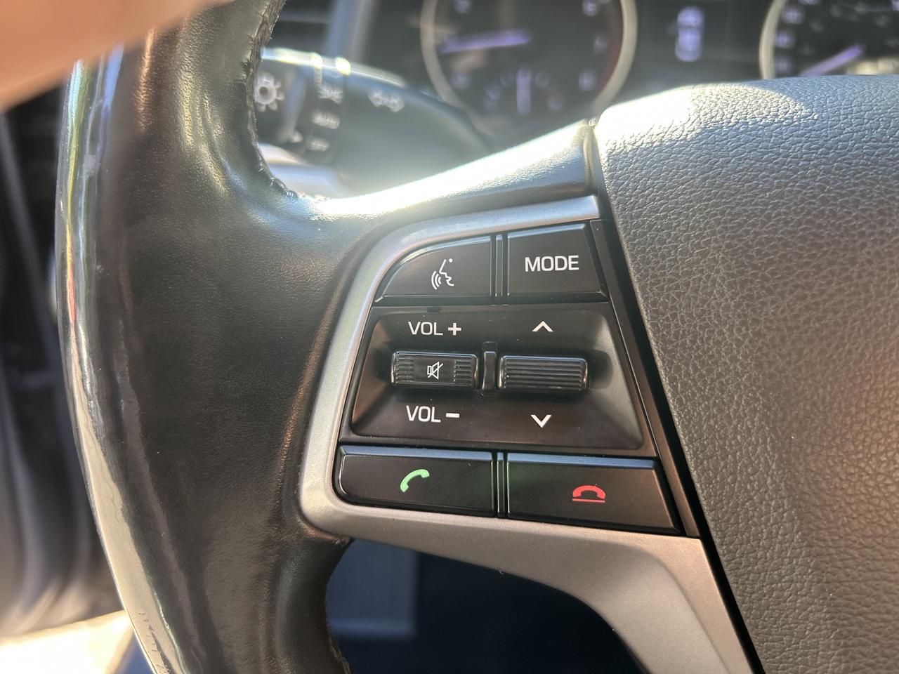 2017 Hyundai Elantra GL - HEATED SEATS/STEERING WHEEL, B/U CAM & MORE!! - Photo #16