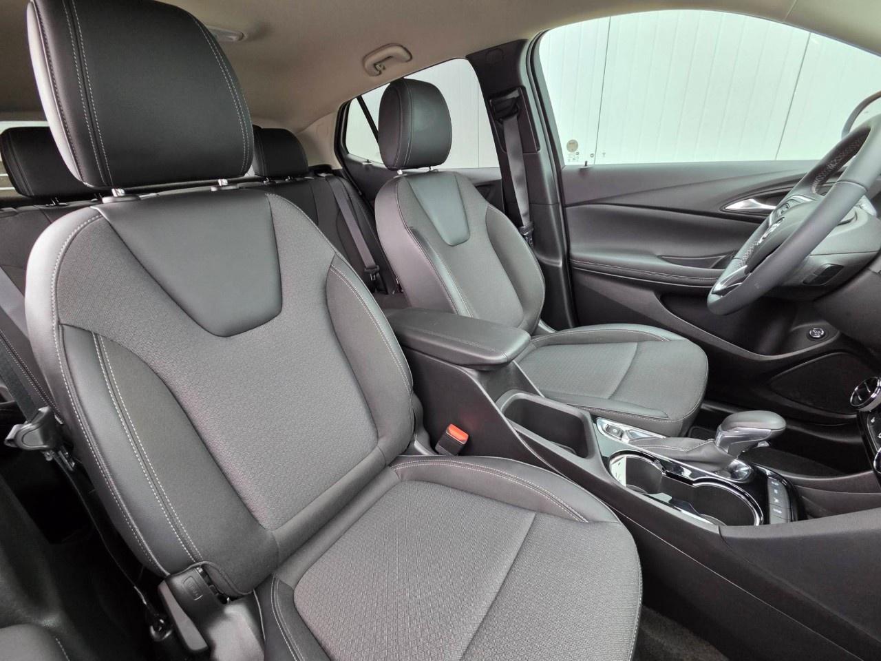 2023 Buick Encore GX Select AWD Photo