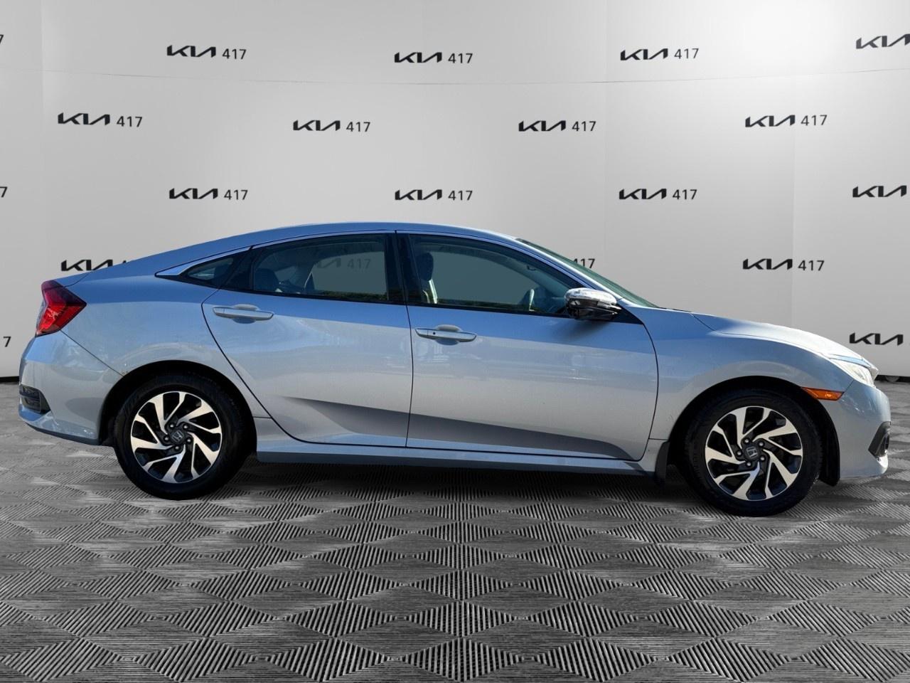 2017 Honda Civic Sedan EX CVT Sedan Photo