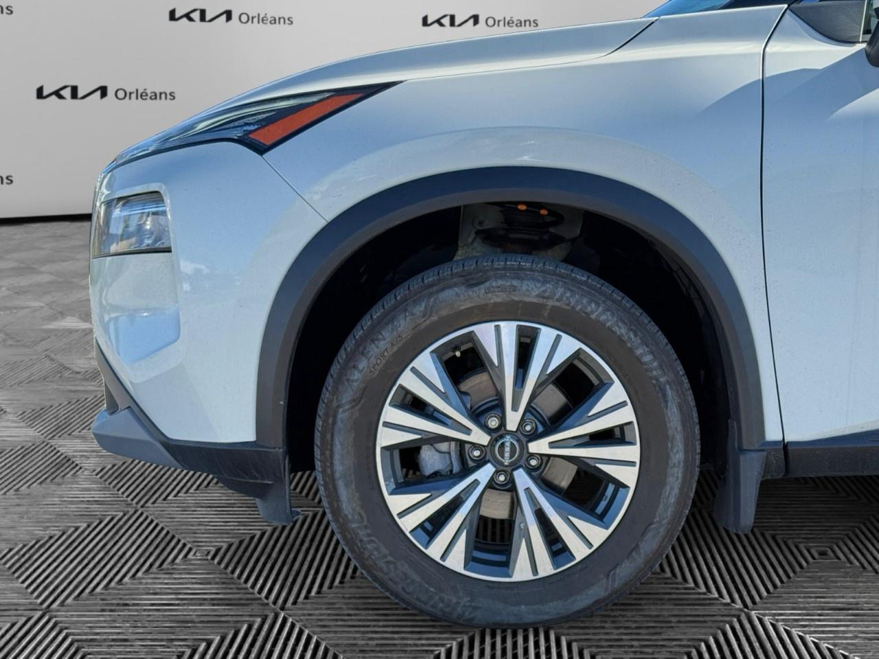 2023 Nissan Rogue AWD SV Moonroof Photo
