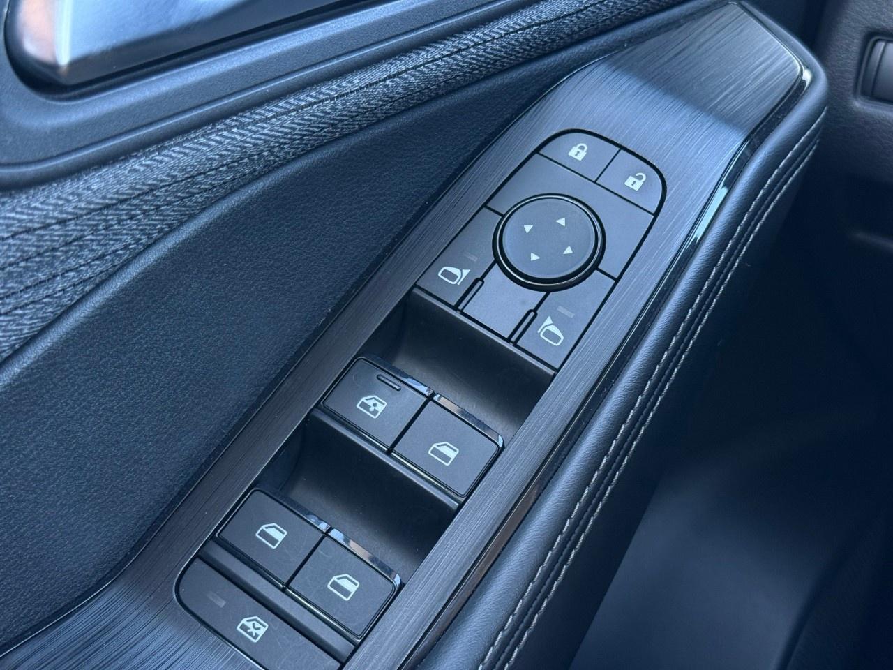 2023 Nissan Rogue AWD SV Moonroof Photo