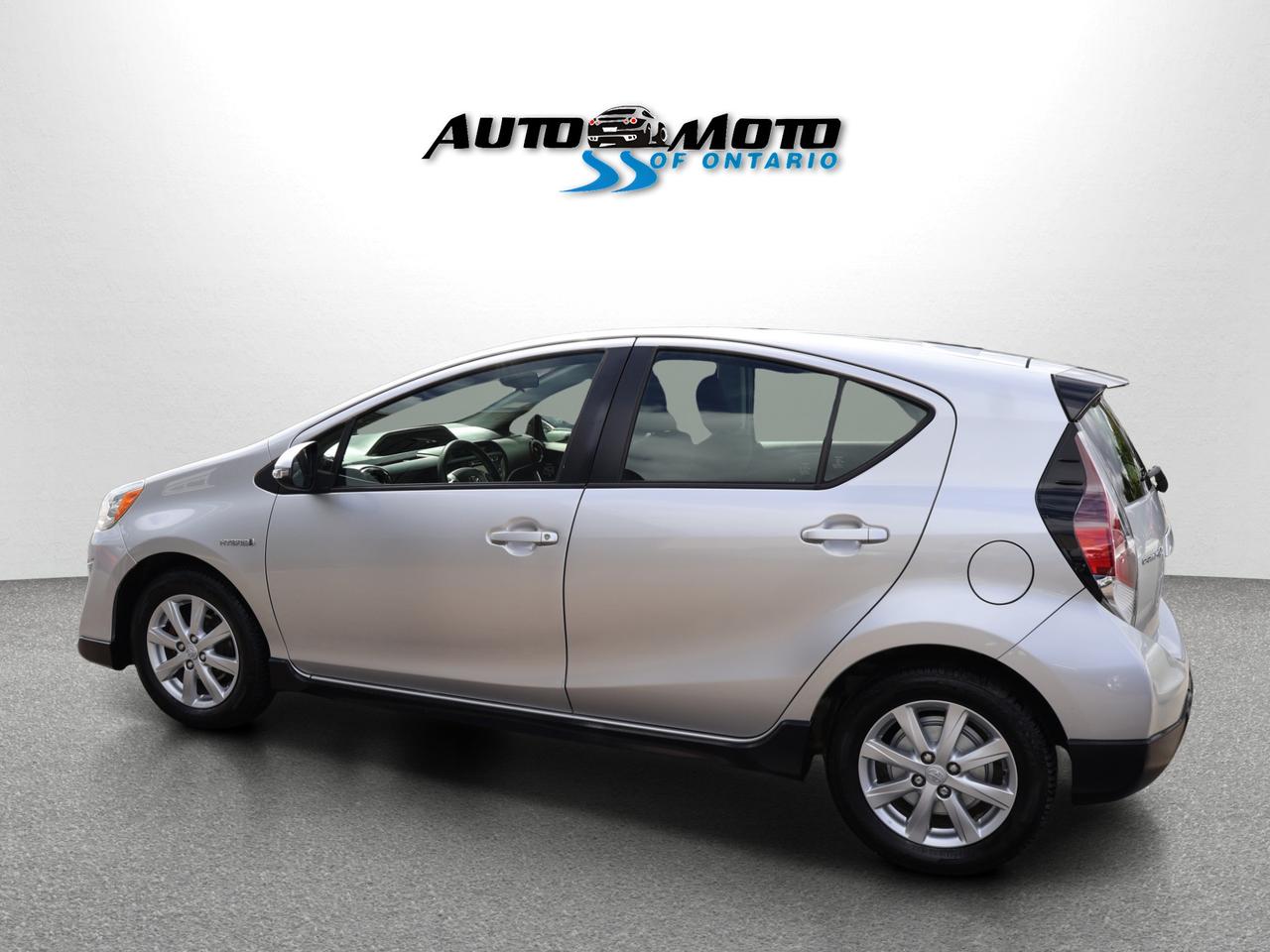 2017 Toyota Prius c HYBRID CERTIFIED CAMERA BLUETOOTH CRUISE ALLOYS Photo4