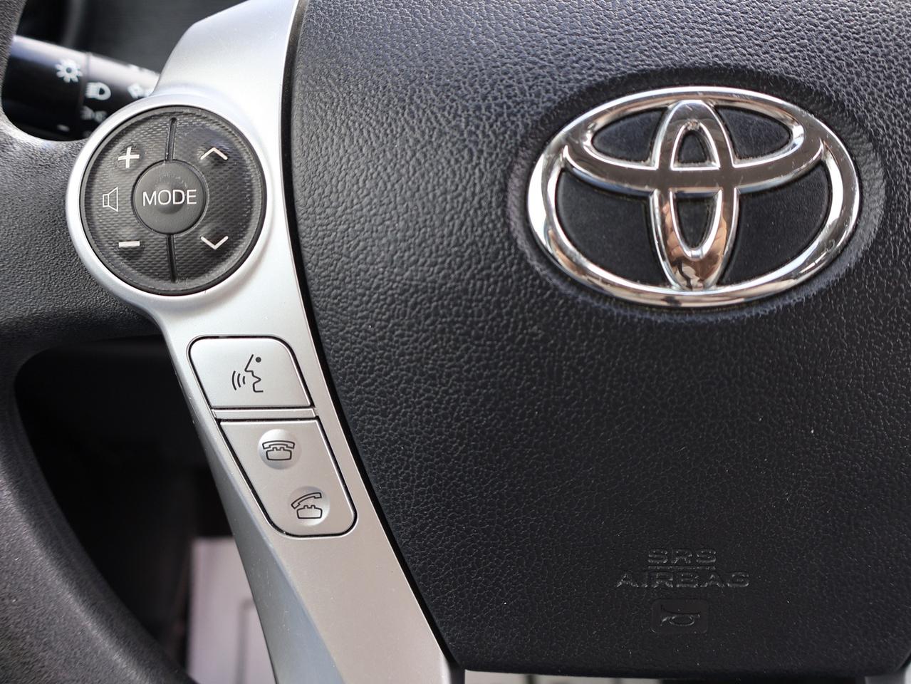 2017 Toyota Prius c HYBRID CERTIFIED CAMERA BLUETOOTH CRUISE ALLOYS Photo