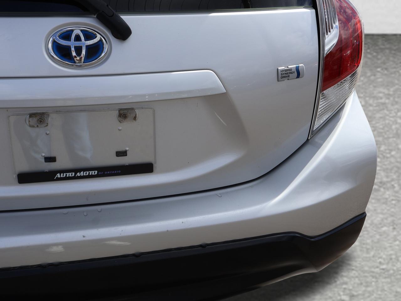 2017 Toyota Prius c HYBRID CERTIFIED CAMERA BLUETOOTH CRUISE ALLOYS Photo