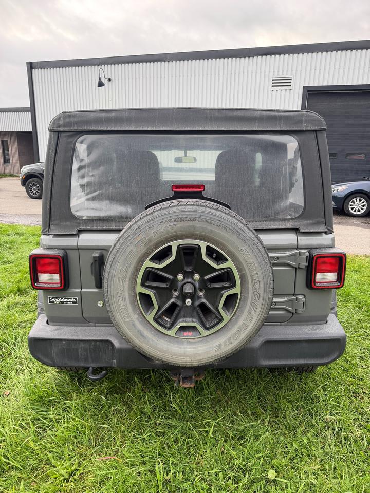 2018 Jeep Wrangler SPORT Photo3