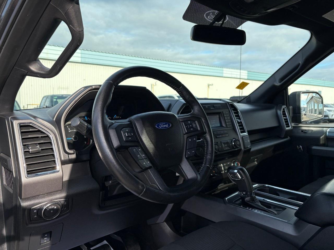 2017 Ford F-150 XLT 4WD SuperCab 6.5' Box Photo