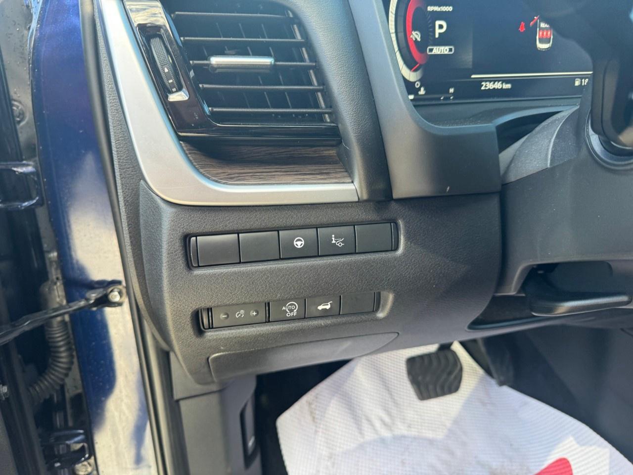 2024 Nissan Rogue AWD Platinum Photo