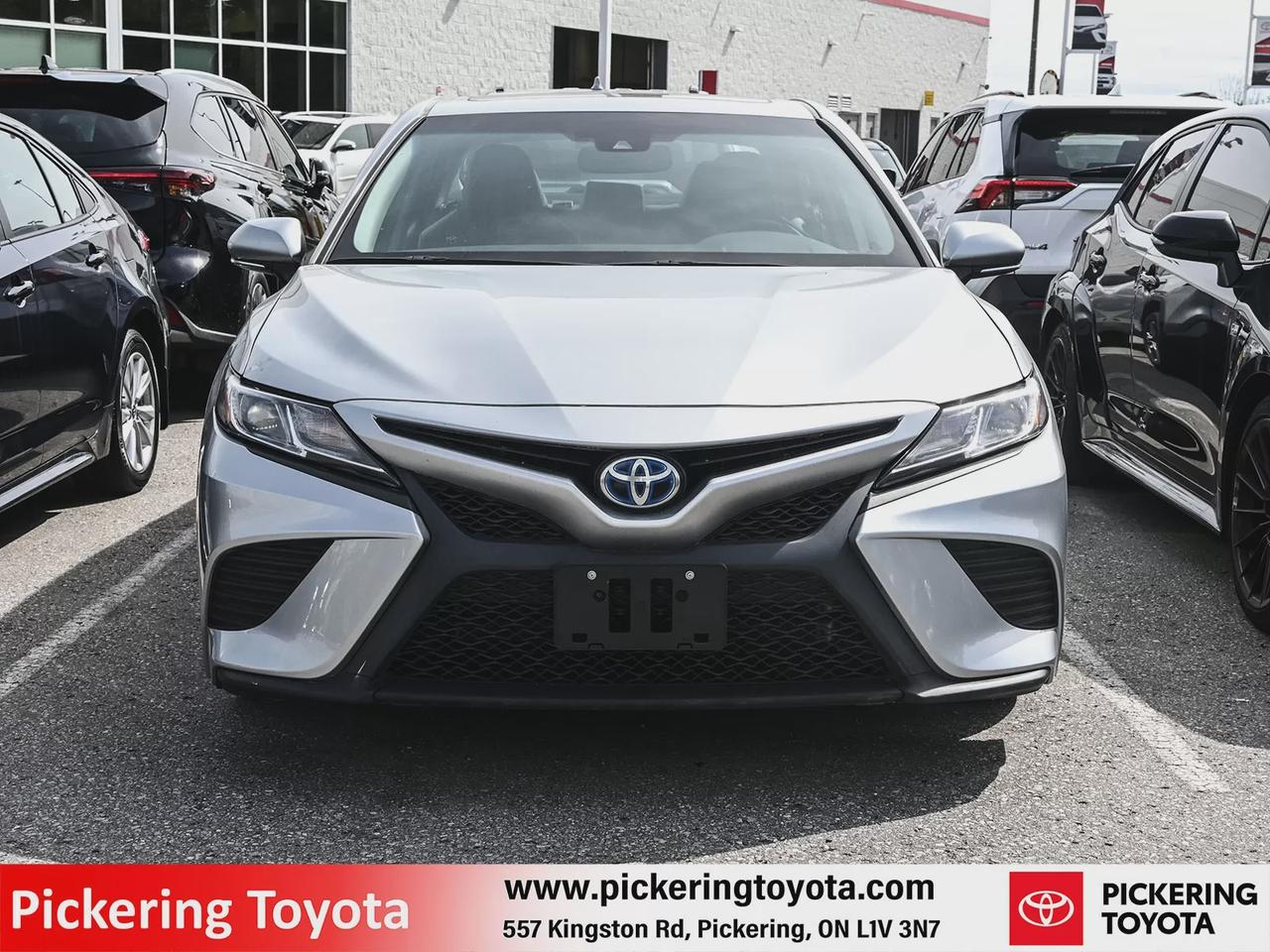 2018 Toyota Camry SE Photo2