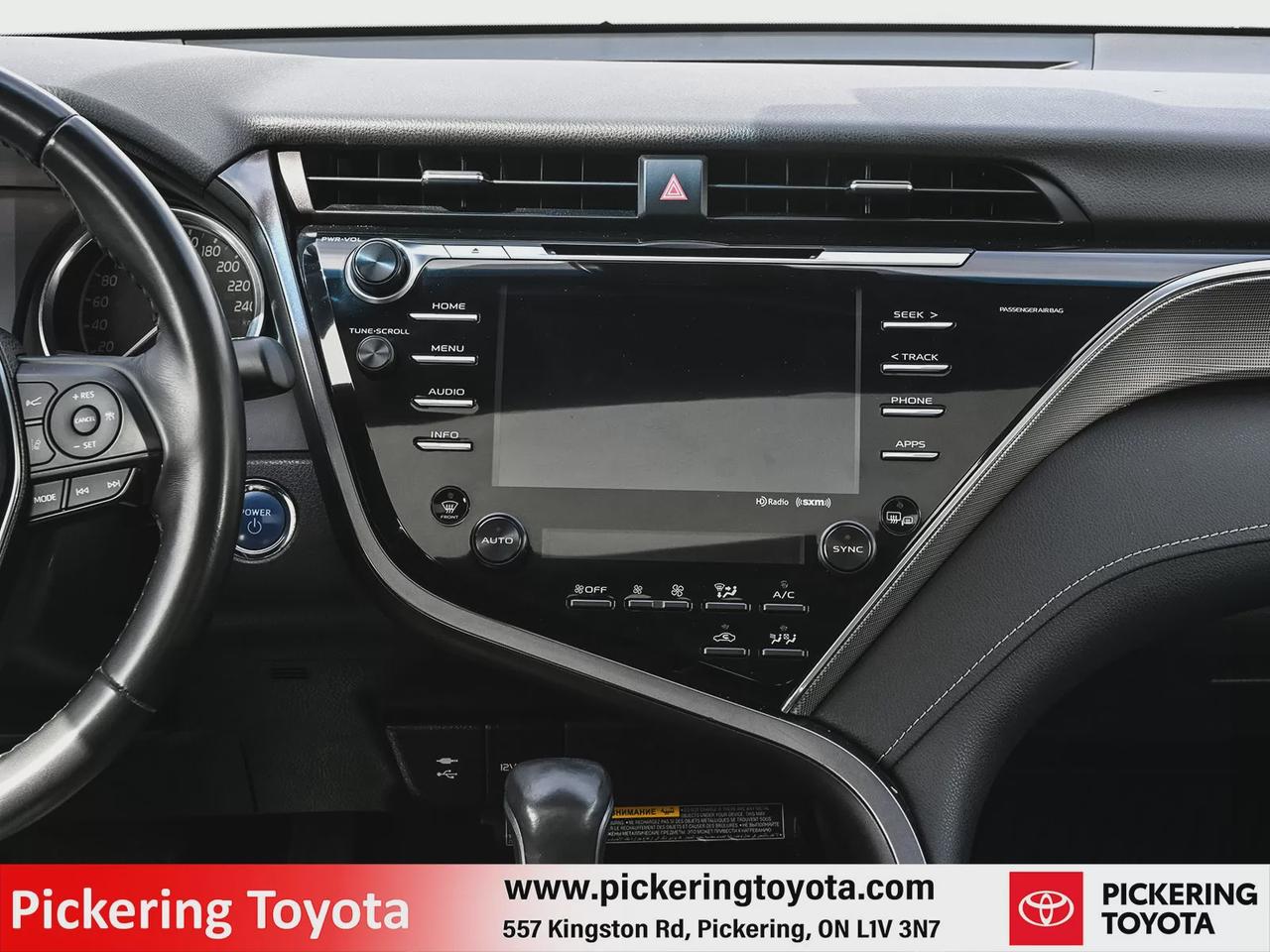 2018 Toyota Camry SE Photo