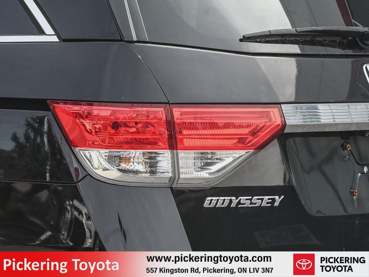 2015 Honda Odyssey SE Photo