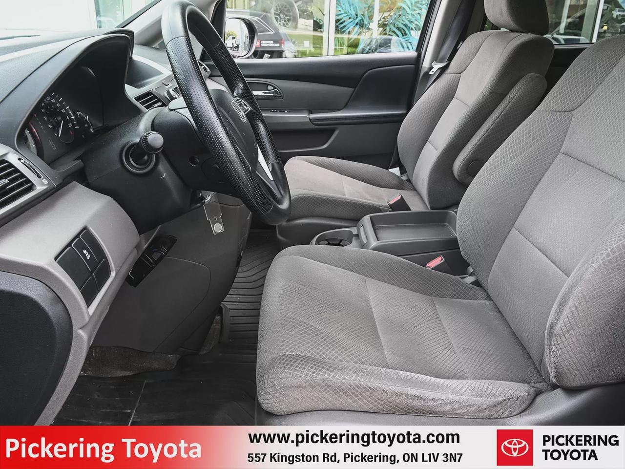 2015 Honda Odyssey SE Photo