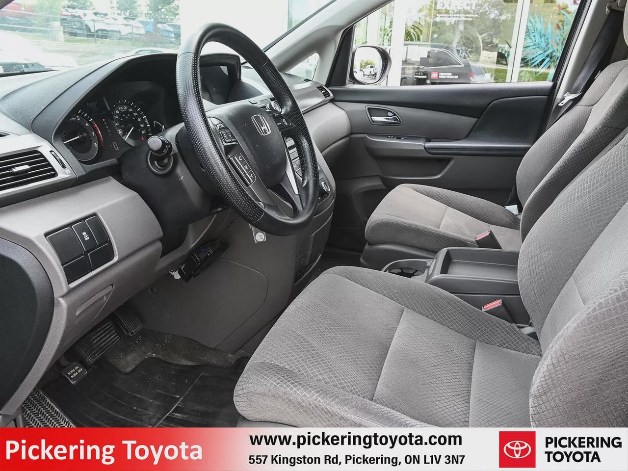 2015 Honda Odyssey SE Photo