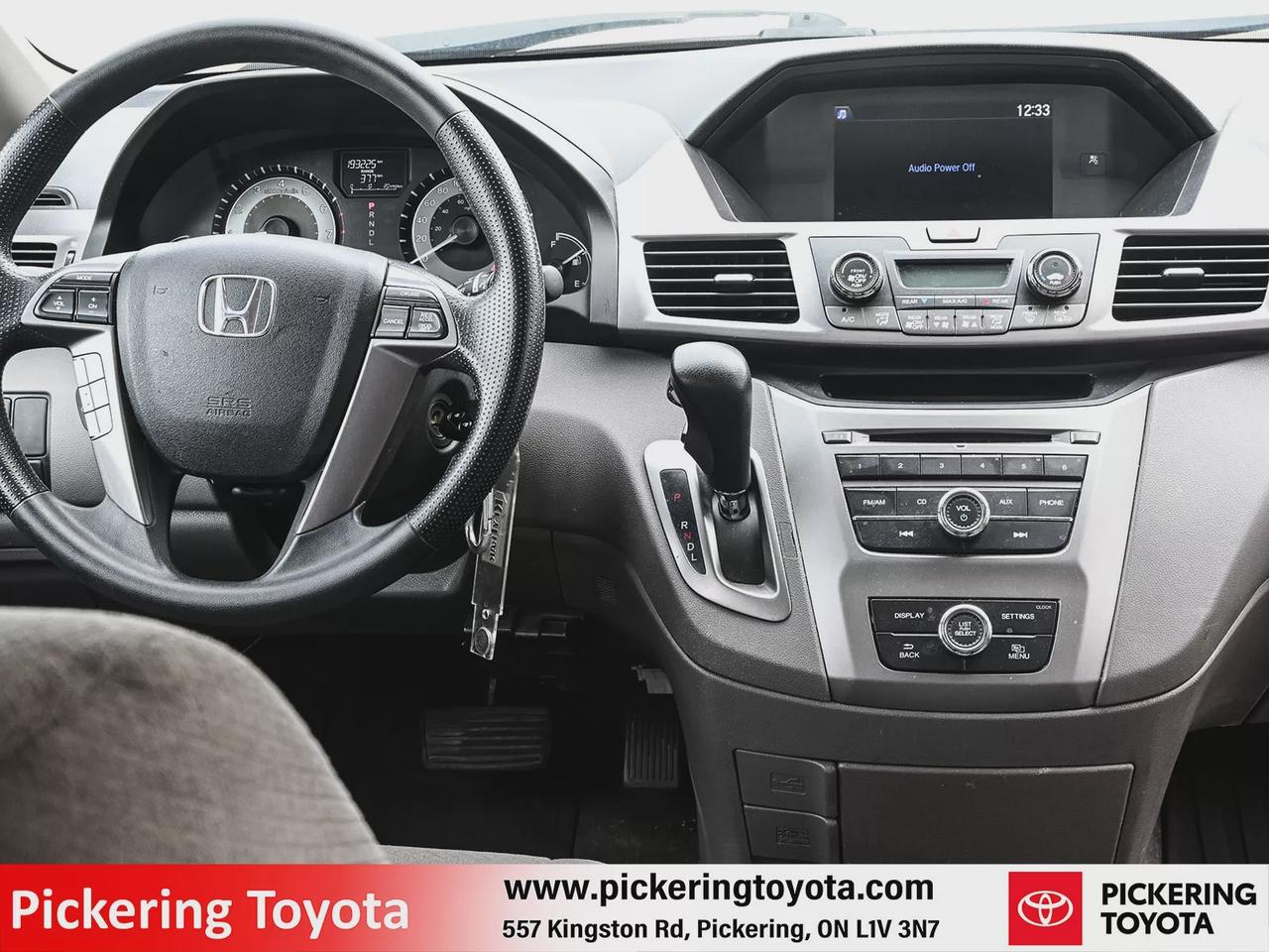 2015 Honda Odyssey SE Photo