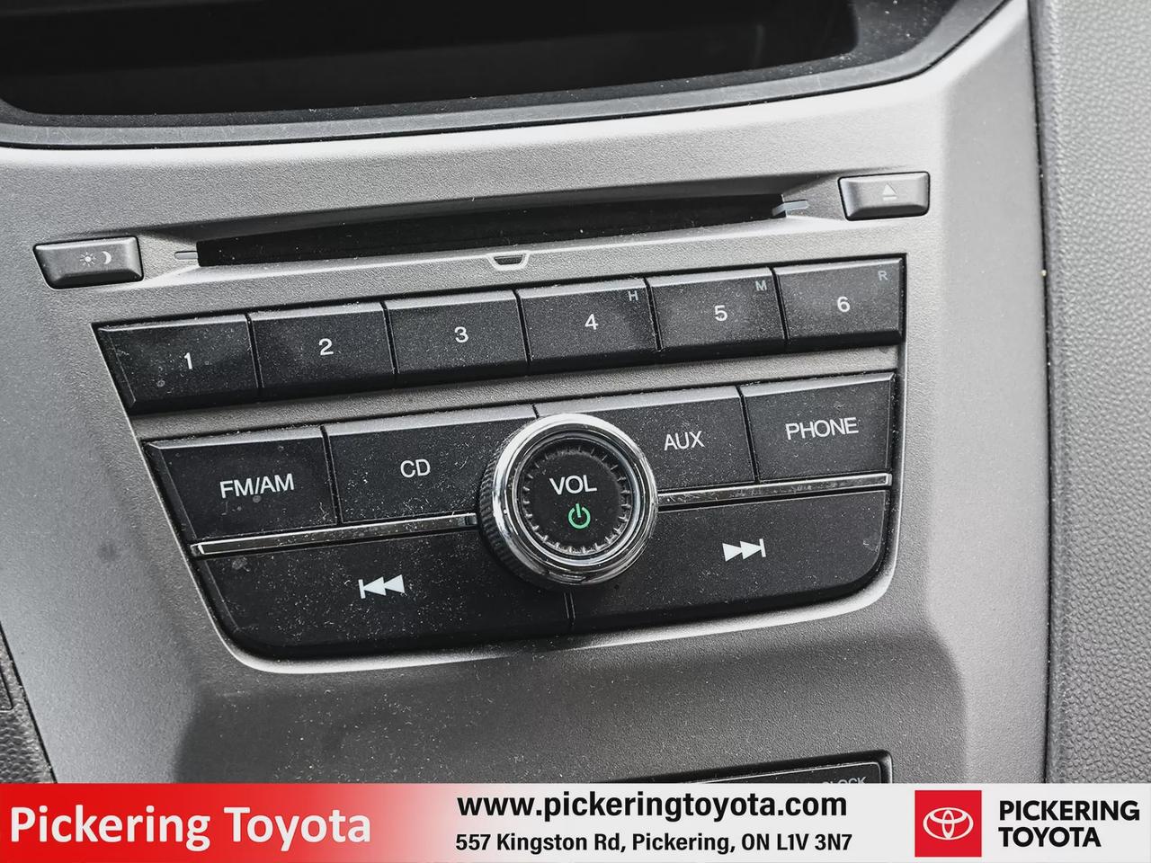2015 Honda Odyssey SE Photo