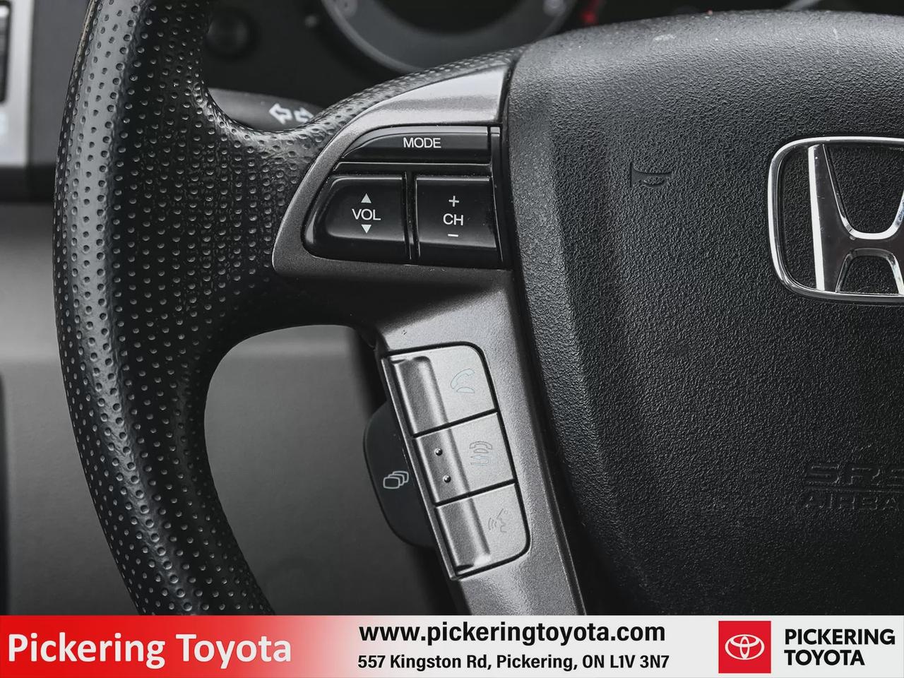 2015 Honda Odyssey SE Photo