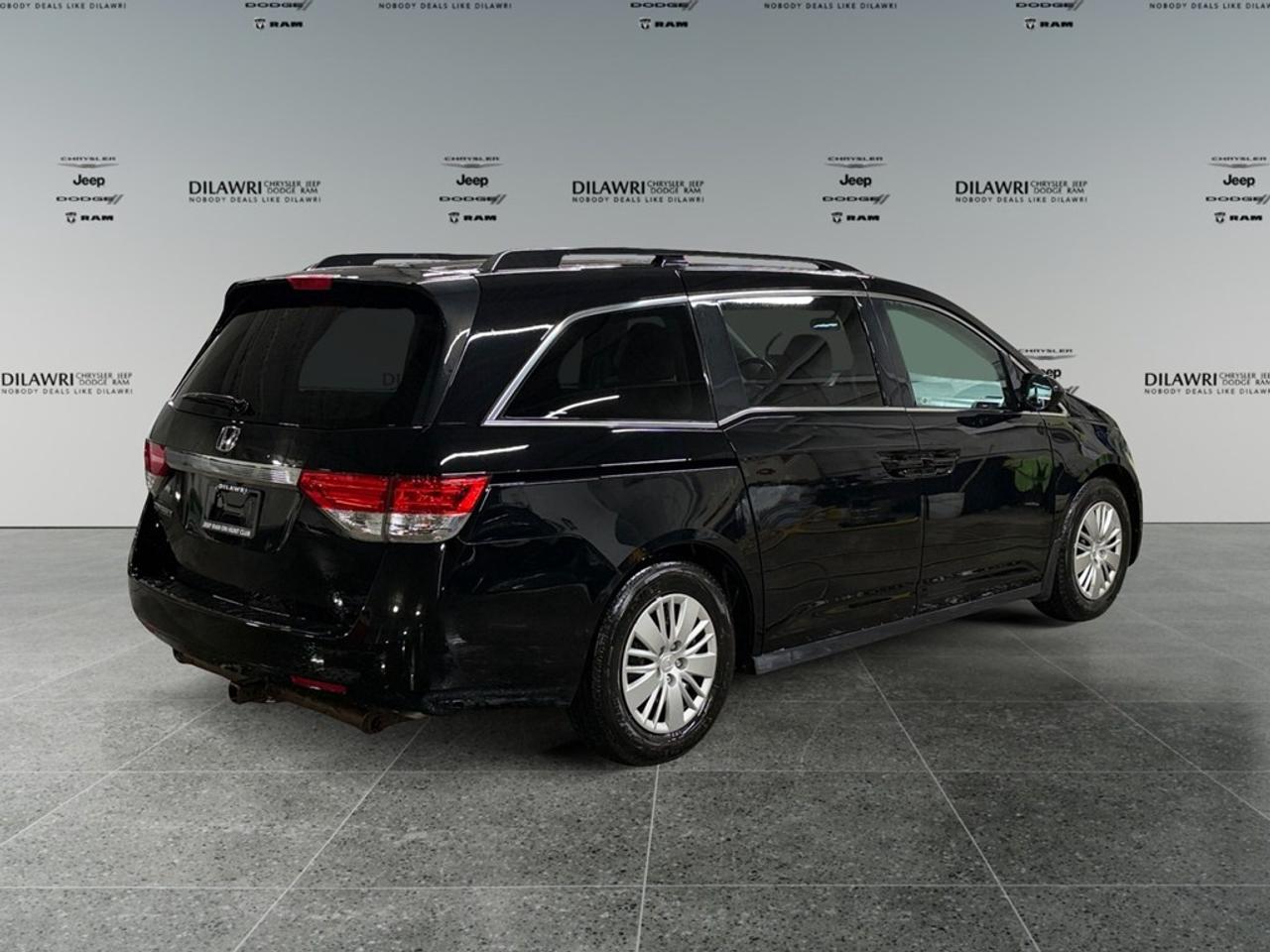 2017 Honda Odyssey 4dr Wgn LX Photo4