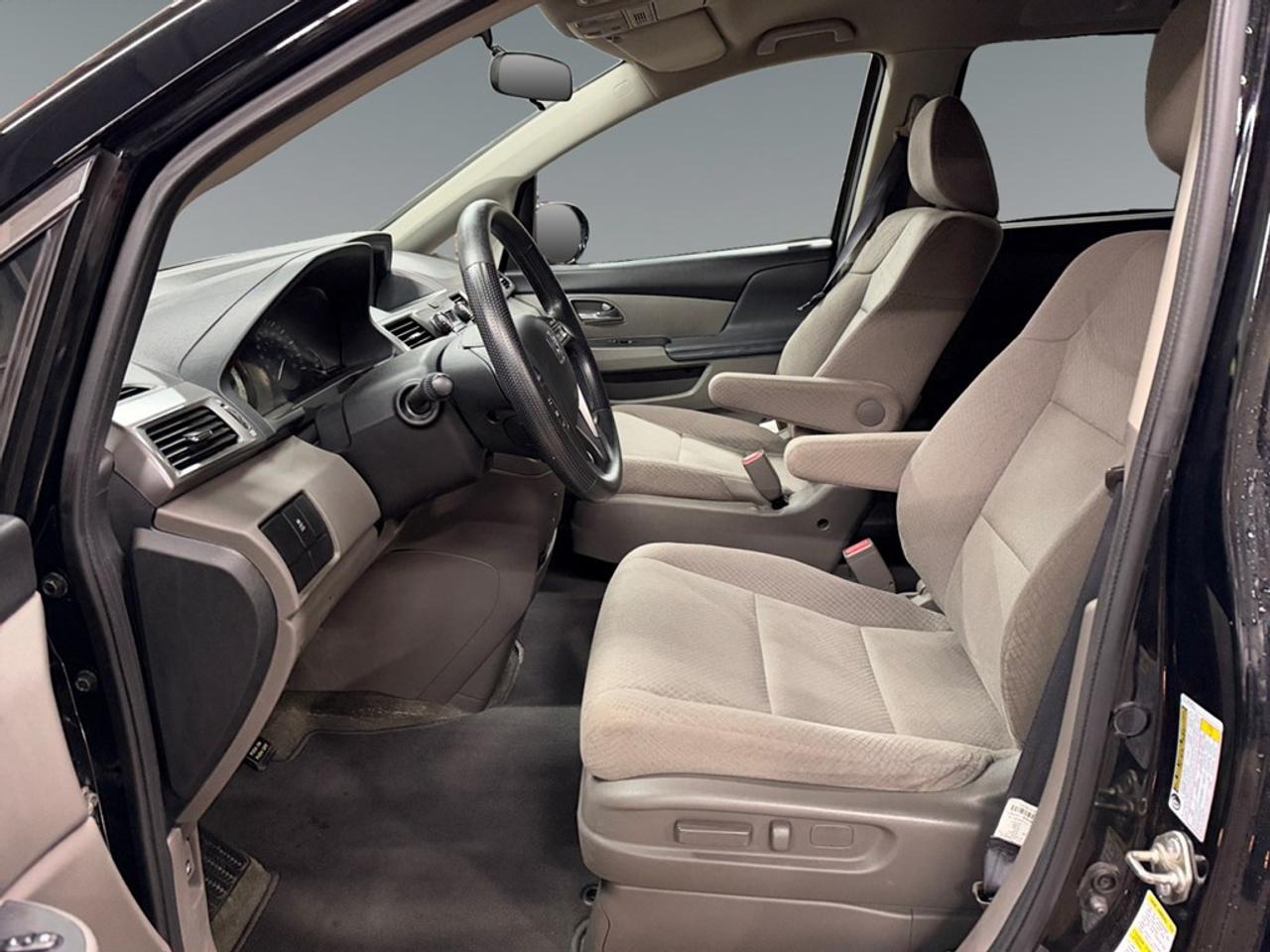 2017 Honda Odyssey 4dr Wgn LX Photo