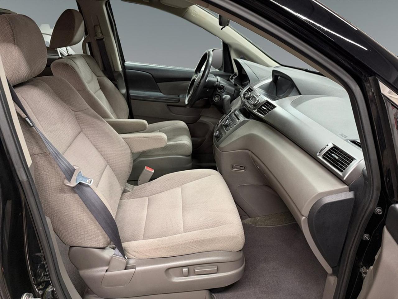 2017 Honda Odyssey 4dr Wgn LX Photo
