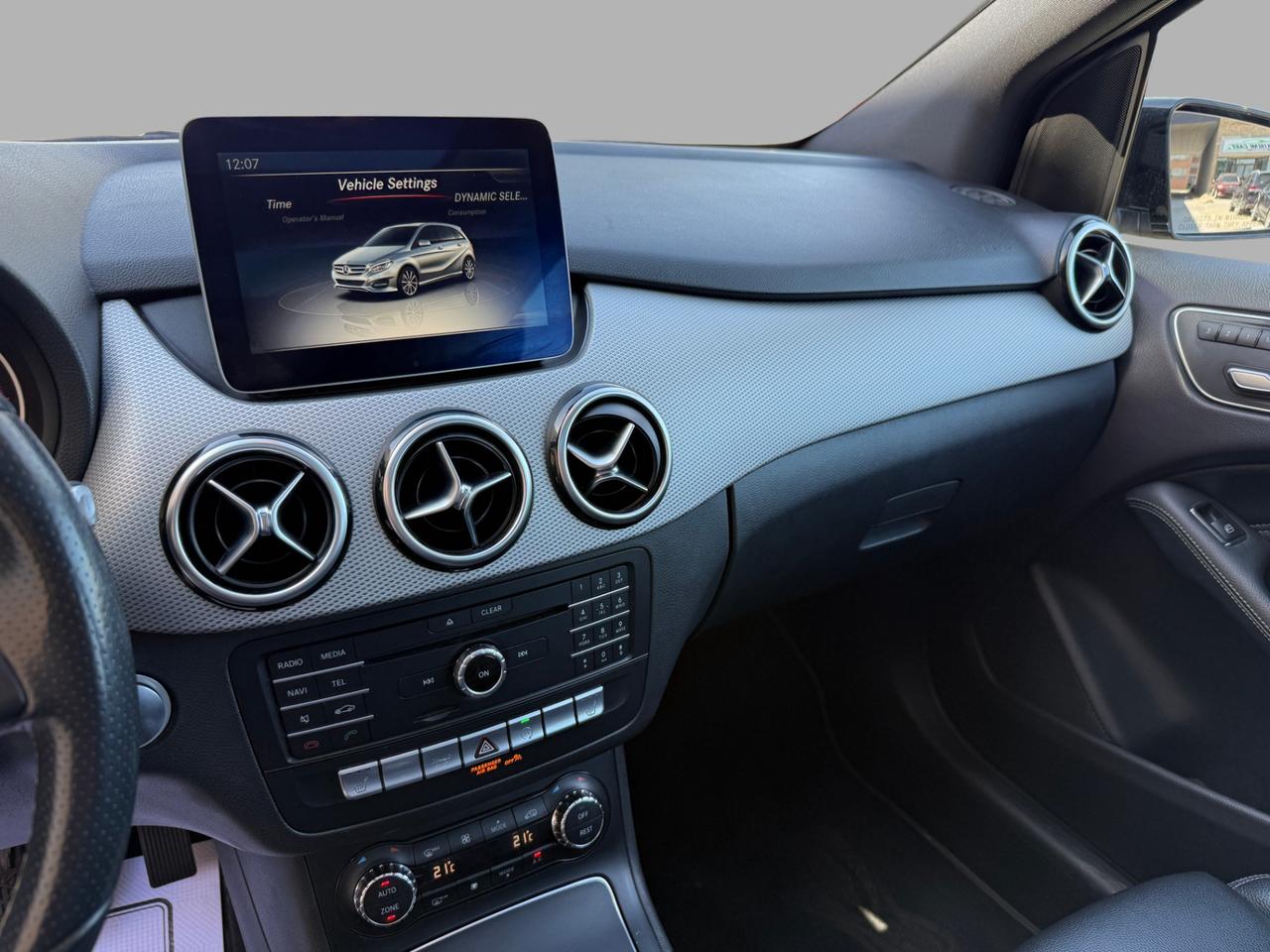 2018 Mercedes-Benz B-Class B 250 Photo