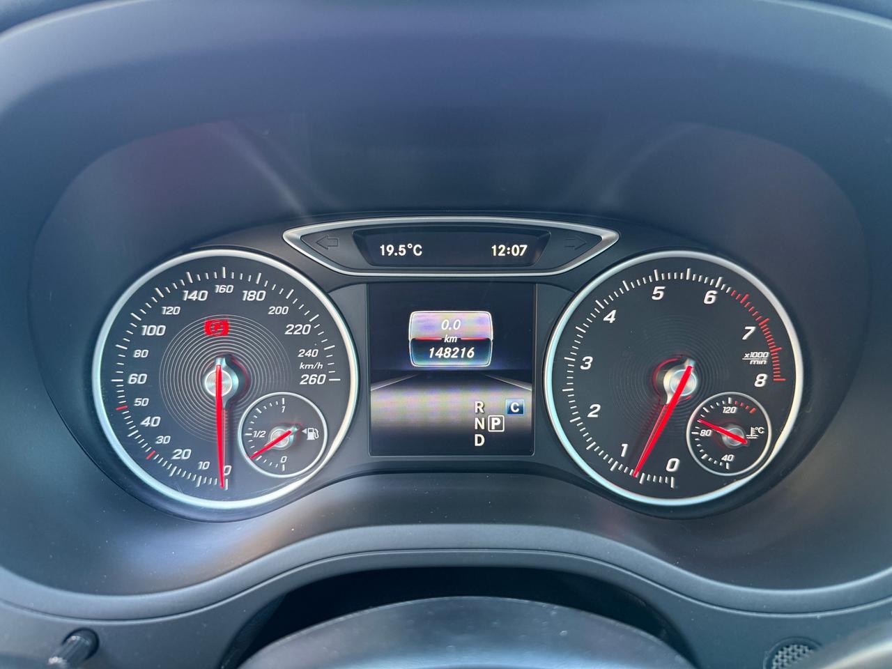 2018 Mercedes-Benz B-Class B 250 Photo