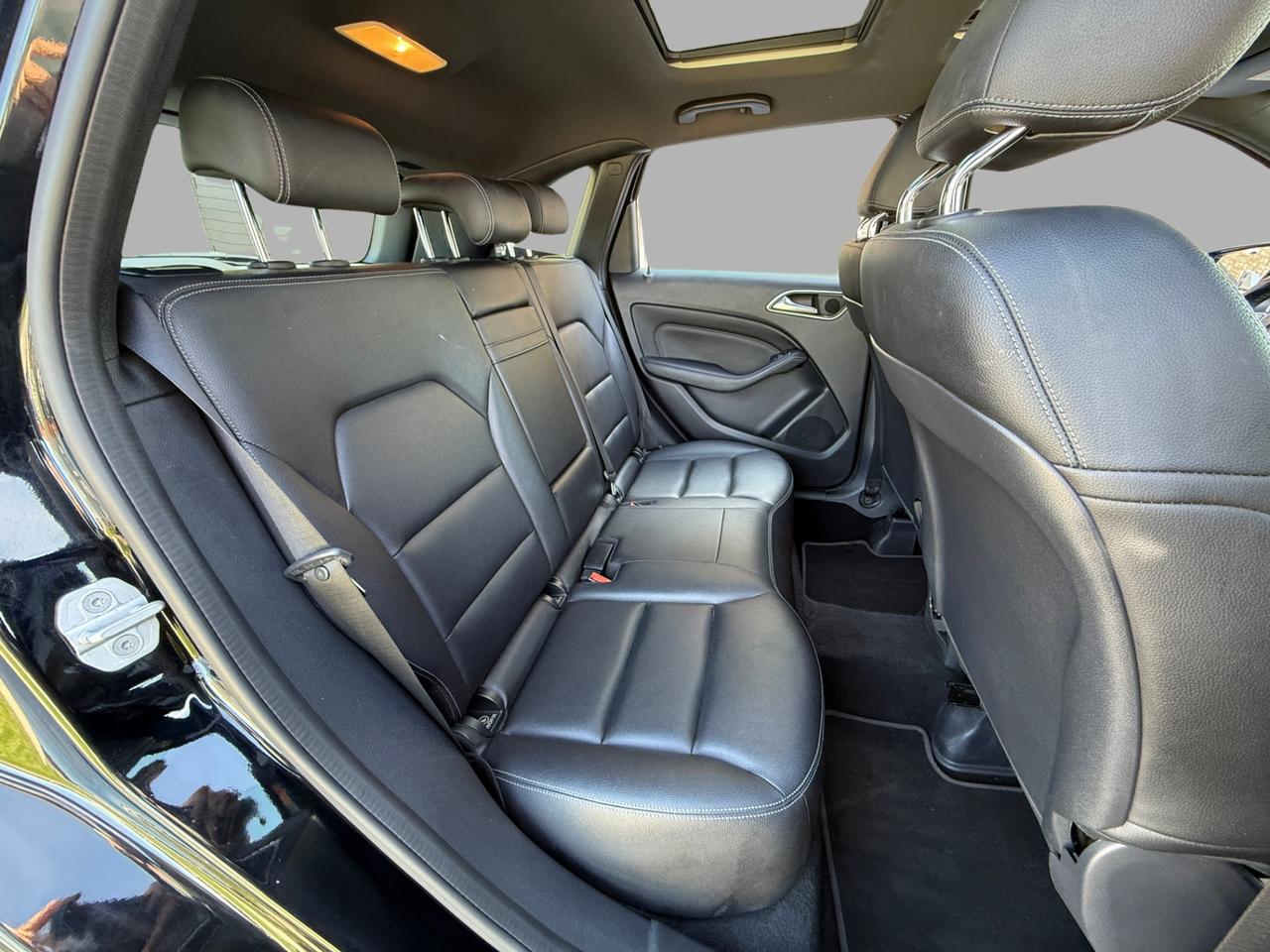 2018 Mercedes-Benz B-Class B 250 Photo
