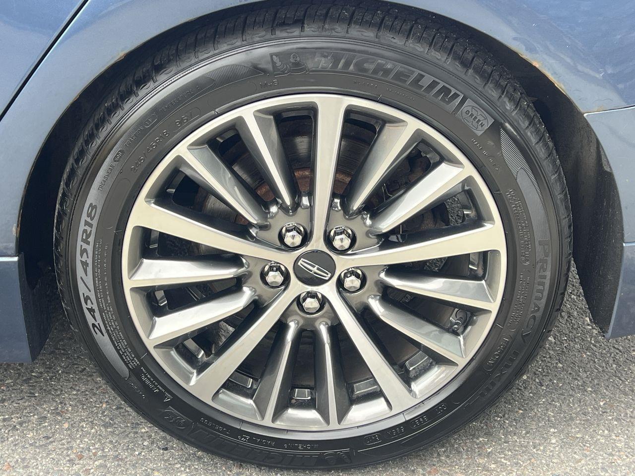 2018 Lincoln MKZ Select AWD, HEATED FRONT SEATS/ STEERING WHEEL, NAV, CRUISE CONTROL, BACK UP CAM!! Photo