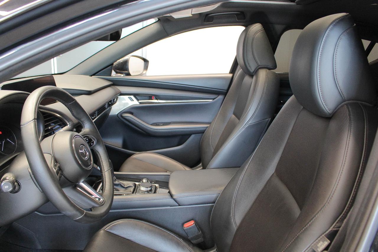 2024 Mazda MAZDA3 GT MAZDA CERTIFIED PRE-OWNED - HEATED FRONT SEATS/STEERING WHEEL - LEATHER SEATS - BOSE AUDIO Photo