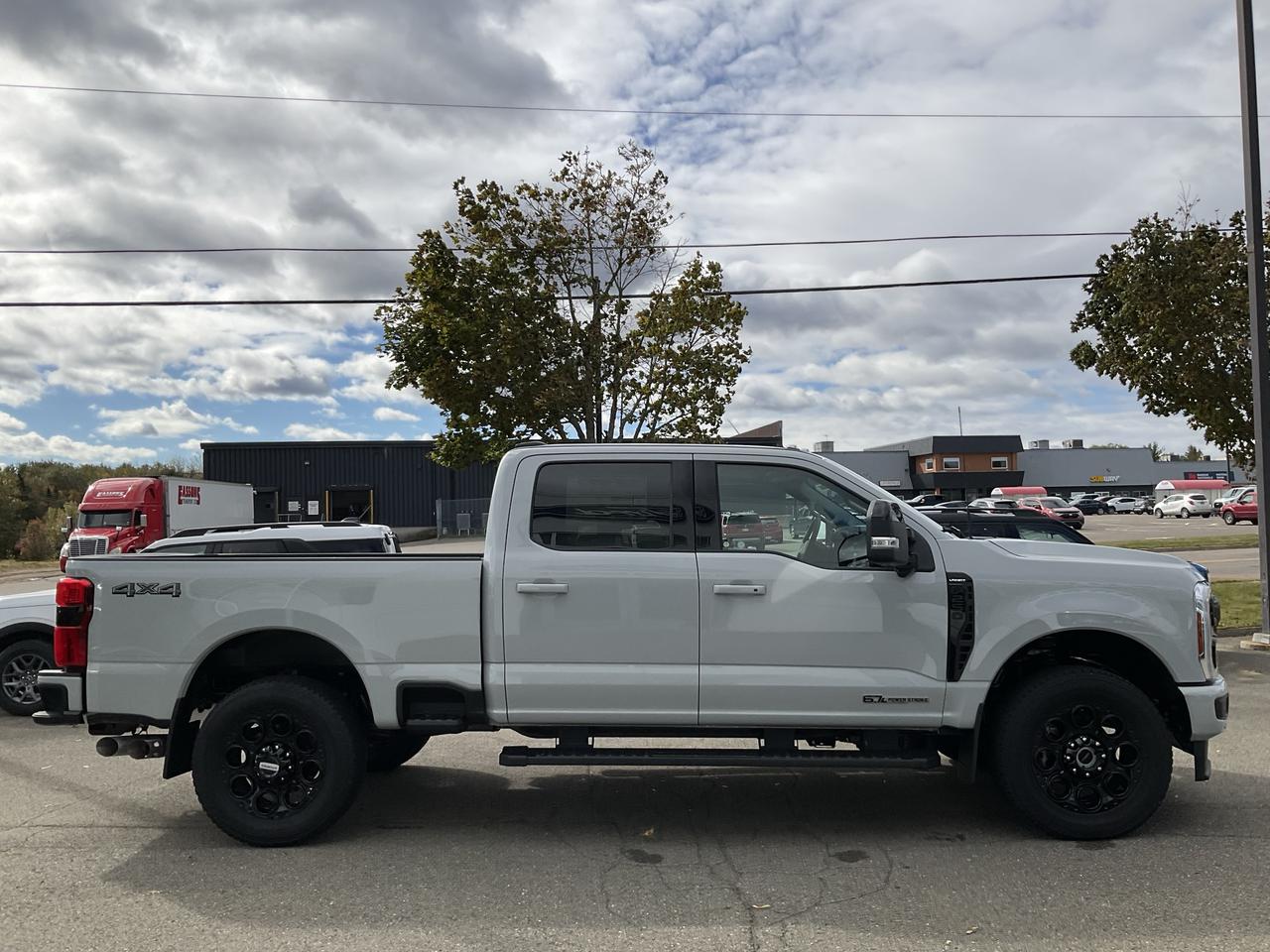 2026 Ford F-250 Super Duty SRW Lariat Photo3