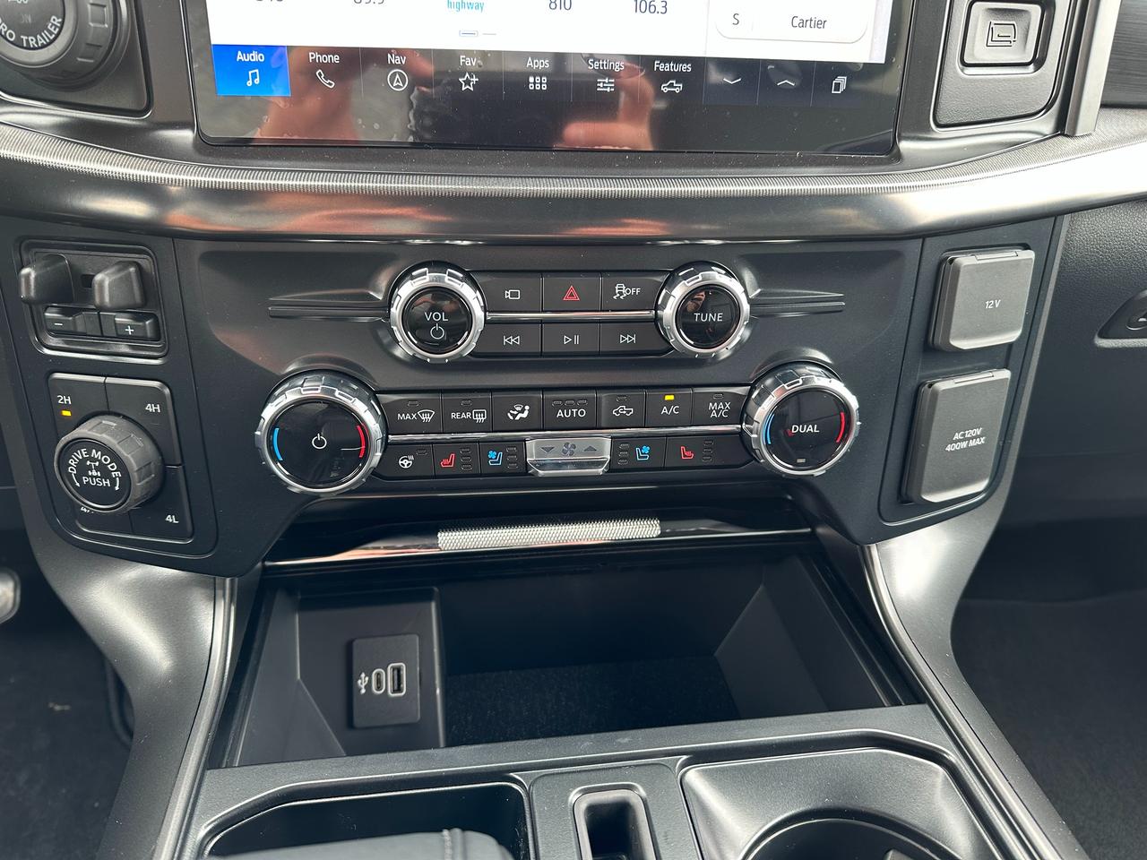 2026 Ford F-150 Lariat 4WD SuperCrew 5.5' Box Photo